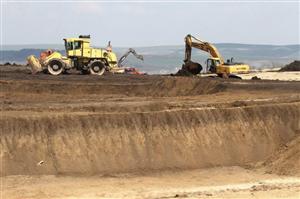 O firmă din Satu Mare va executa lucrările de consolidare a zonei afectate de alunecările de teren de la depozitul de gunoi