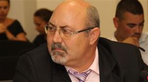 Pentru că a fost exclus din partid, Axente Husar își pierde mandatul în Consiliul Județean
