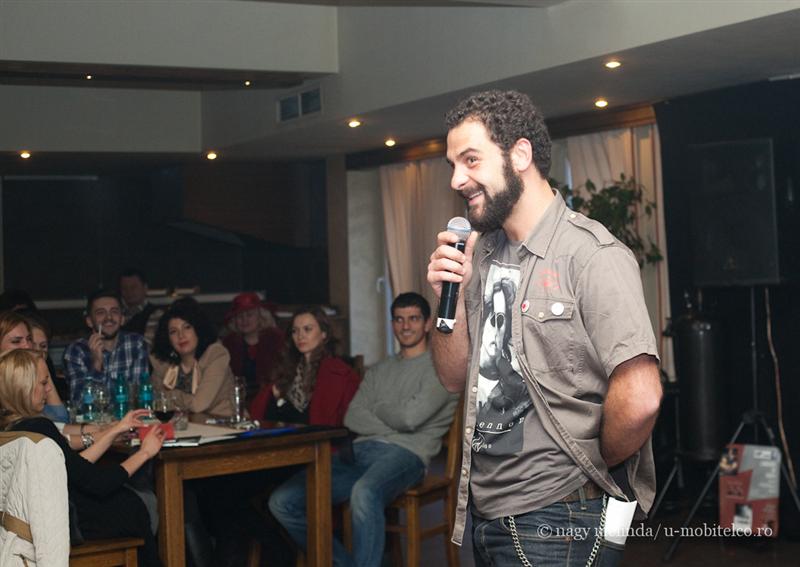 După concert rock, baschetbalistul Chetreanu lansează trei volume de poezii