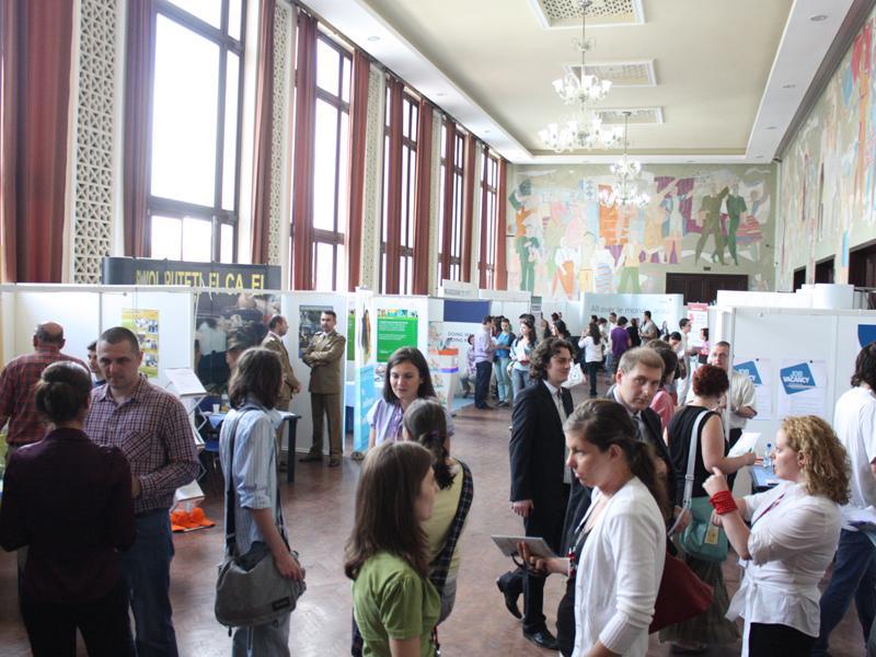 Peste 2.000 de locuri de muncă vacante, la Cluj. În ce domenii se angajează