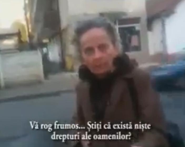Femeia din Cluj care zgârie maşinile cu cheia, pe un site de infotainment din UK