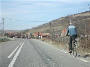 Starea drumurilor din România: Aproape 40% sunt pietruite şi de pământ. Câţi kilometri de autostradă s-au construit anul trecut