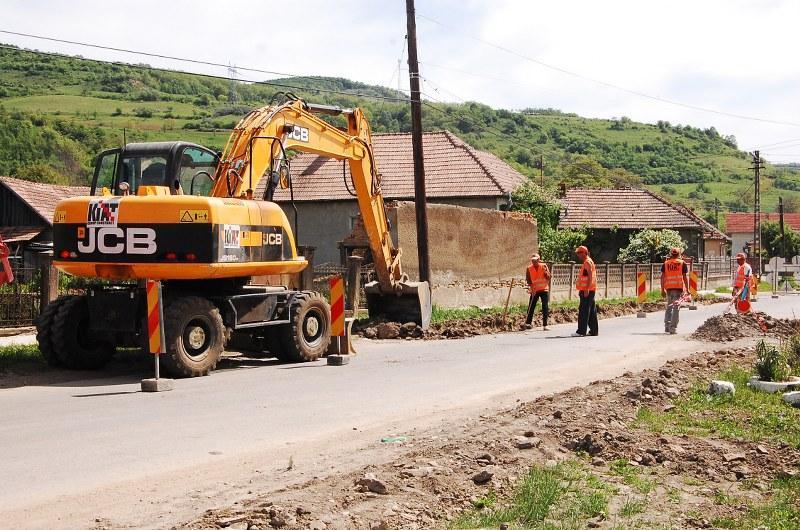 Reziliere amânată pentru drumurile judeţene