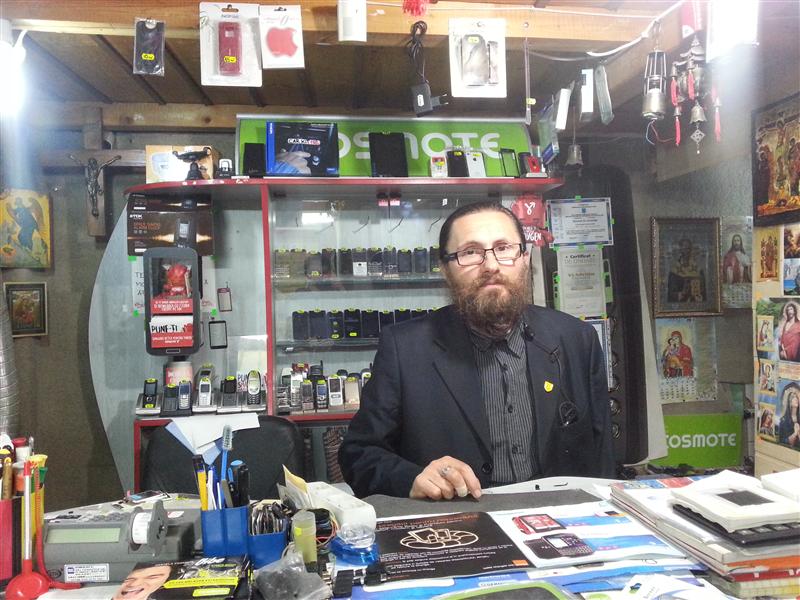 MINI-REPORTAJ Meşterul cu o singură mână