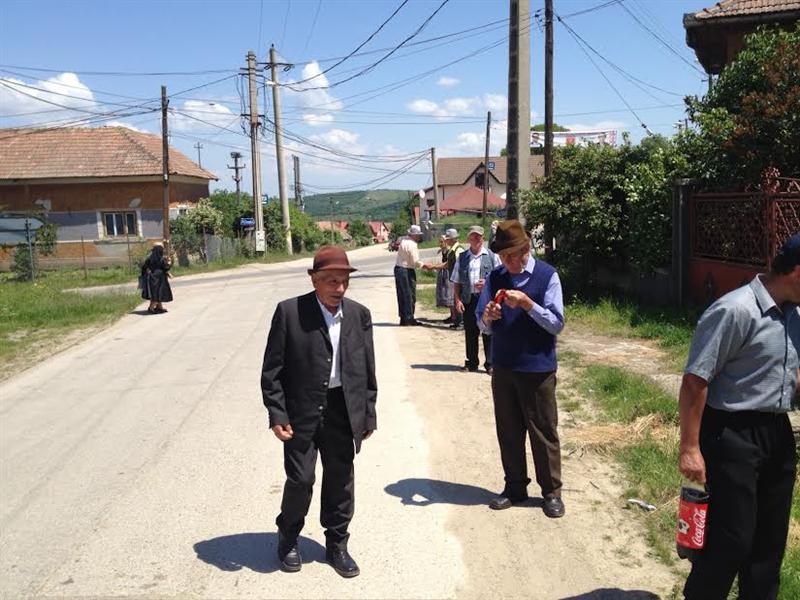 ALEGERI LA CLUJ. Turism electoral în Chinteni FOTO 
