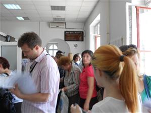 Ultima zi pentru depunerea declaraţiilor de venit. “Am dreptul să vin şi-n ultima zi, în ultima oră”