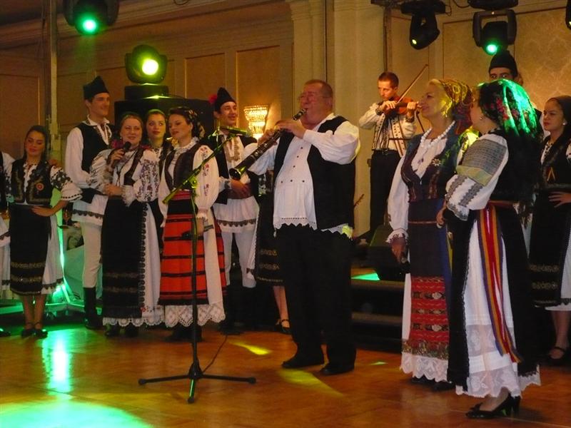 Un bărbatul care susţine că a furat taragotul lui Dumitru Fărcaş s-a predat 