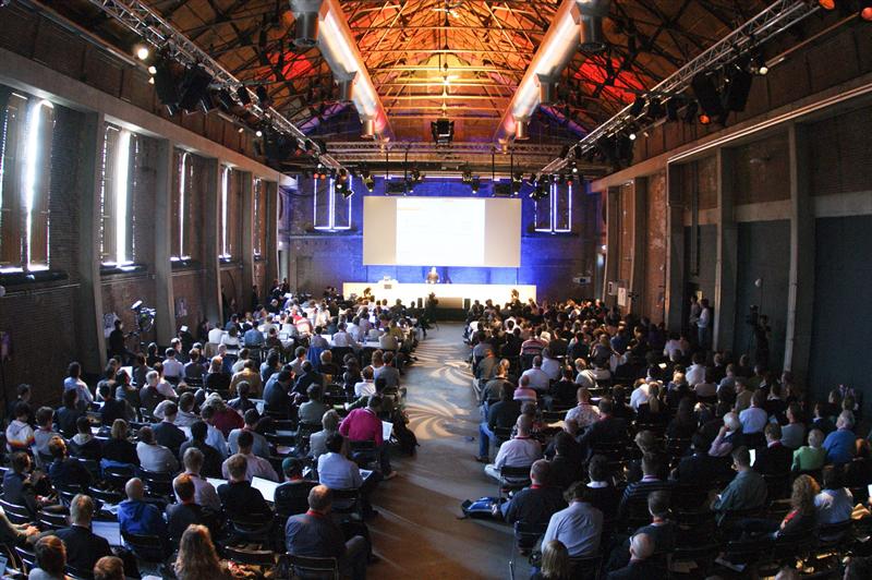 Program clujean de introducere fără mâini a PIN-ului în bancomat 