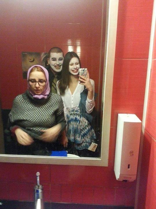 Ghid de actor amator. Secrete din culisele a două trupe de teatru clujene 