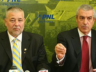 În sfârşit un semn bun pentru PNL Cluj: Tăriceanu n-are succes între liberalii clujeni
