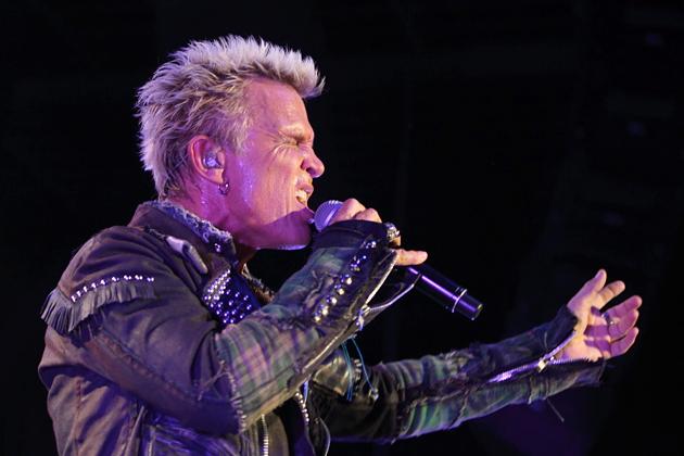 Concertul Billy Idol se mută în Piaţa Unirii