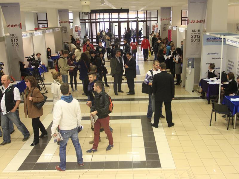 Peste 2.300 de locuri de muncă vacante, la Cluj. Ce meserii se caută