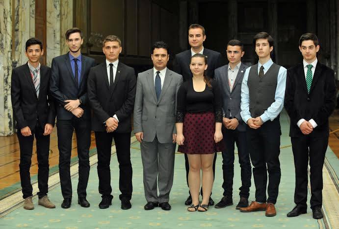 Discuţie inedită. Un elev clujean, de vorbă cu ministrul Educaţiei