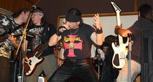 Concert Crossholder, in Flying Circus