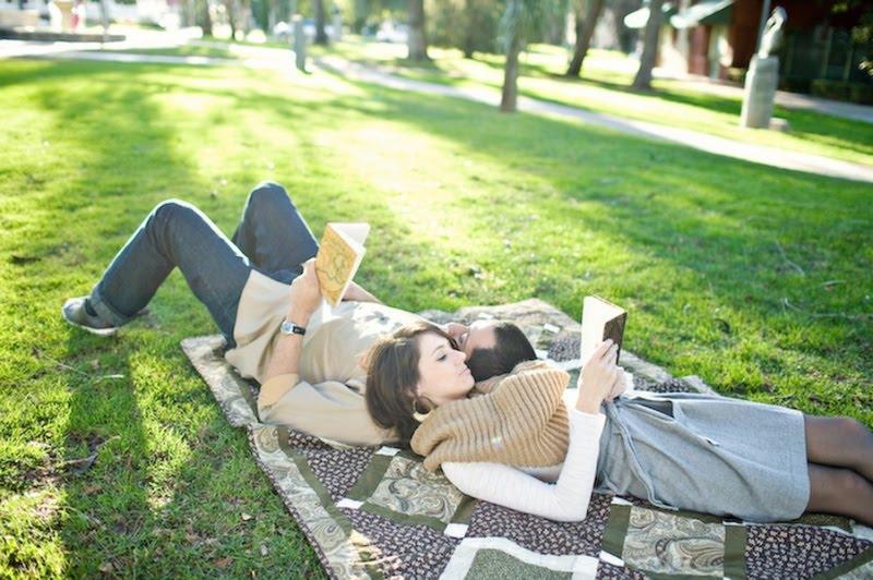 Clujenii, momiţi să citească în parc