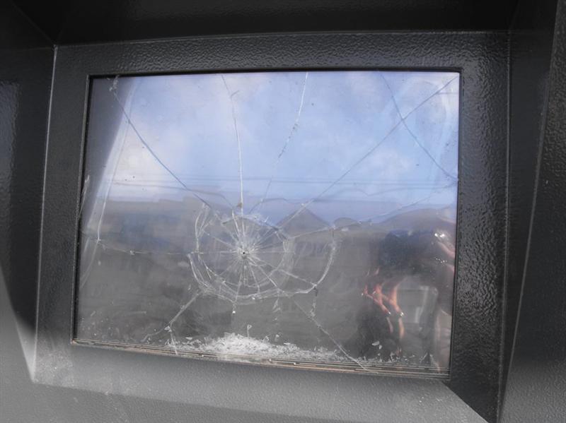 Jungla clujeană. Automatele de ticketing, vandalizate încă înainte de a funcţiona