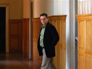 Eşti deputat, afacerea îţi merge strună. Firma unui parlamentar şi-a încasat datoriile cu prioritate INTERCEPTĂRI