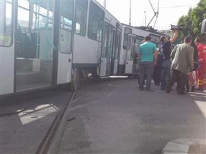 Coliziune între un troleibuz şi un tramvai, soldată cu opt victime FOTO VIDEO