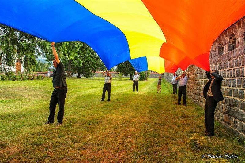 Tricolor de 150 de metri în Piaţa Unirii