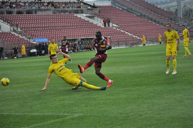 VIDEO Petrolul Ploieşti - CFR Cluj 1-2 CFR-ul se impune în deplasarea de la Petrolul