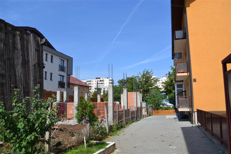 Şmecherie imobiliară: o cocioabă 