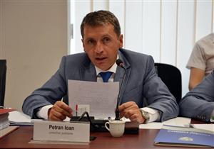 O agendă compromiţătoare şi două maşini găsite la o percheziţie din dosarul 