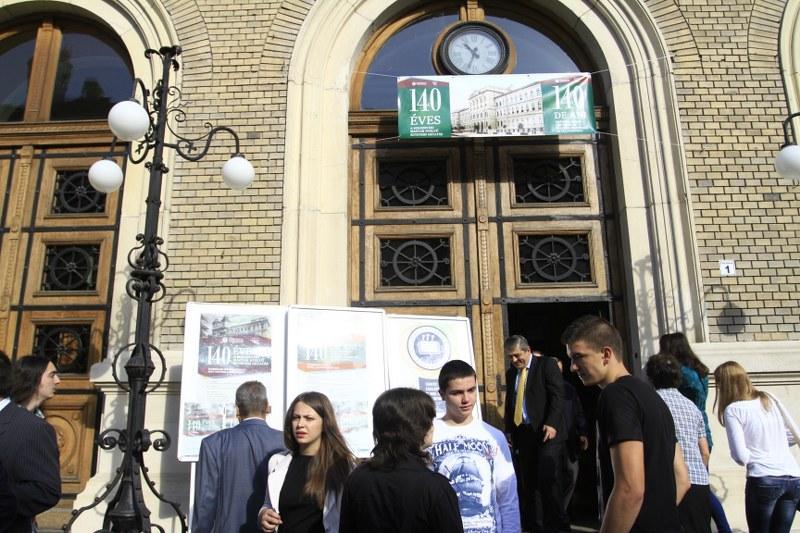 Înghesuială pe locurile bugetate, la admiterea de toamnă de la UBB