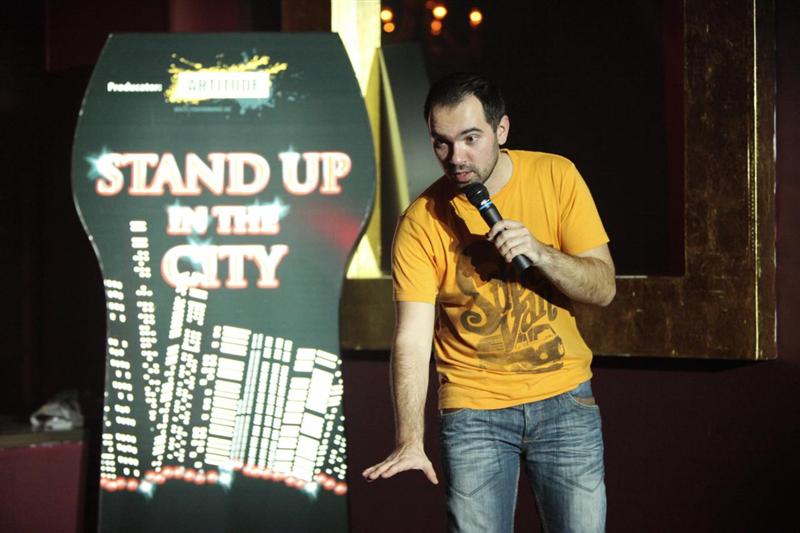Te umflă râsul. Spectacol de stand-up comedy, la Timaf