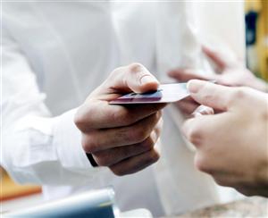 Circa 374.000 de tranzacţii pentru plata taxelor şi impozitelor locale cu cardul în ianuarie-august