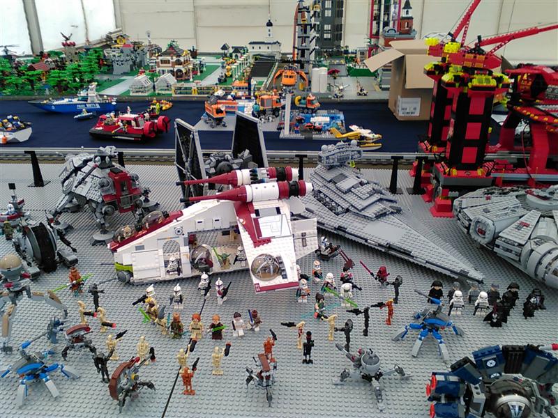Clujul, gazda elementelor lego. Pasionaţii au admirat construcţiile impresionante GALERIE FOTO