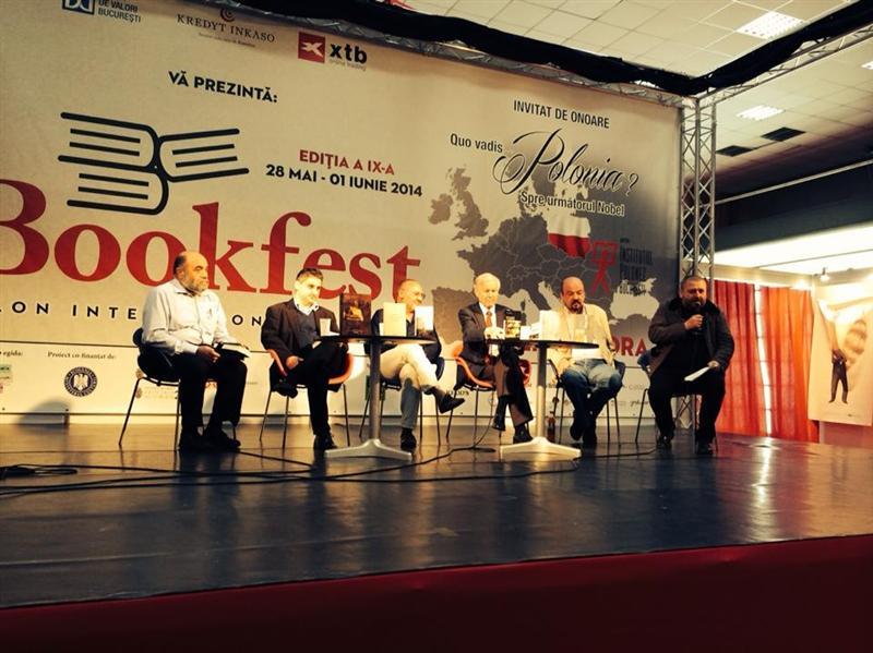 Un scriitor clujean îşi lansează trei volume la FICT