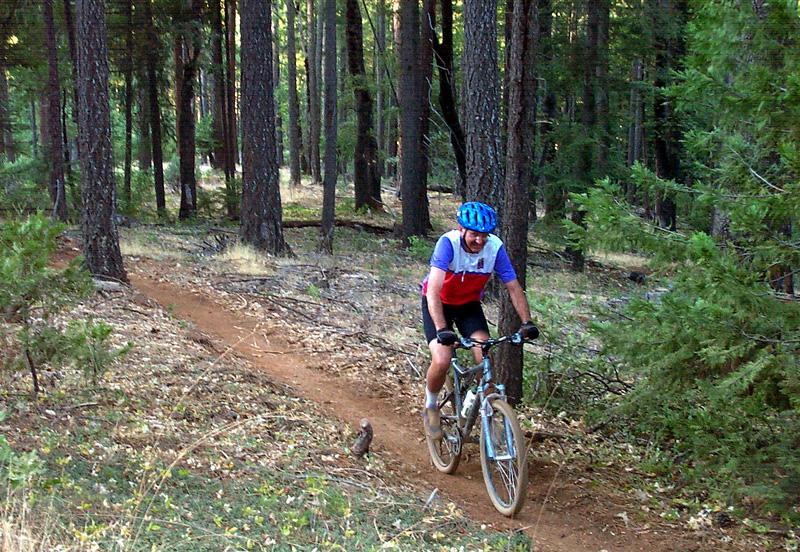 Pe bicicletă, prin Carpaţii Meridionali