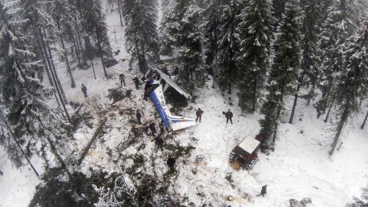 Dosarul accidentului din Apuseni continuă: angajaţi ai ROMATSA, MT şi ai Şcolii de Aviaţie, aduşi în faţa procurorilor 