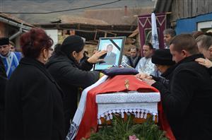 Înmormântat la 33 de ani. “Unde e Lică, să ne facă să râdem?” GALERIE FOTO