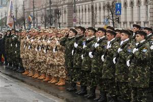 Paradă militară de Ziua României, în centrul Clujului