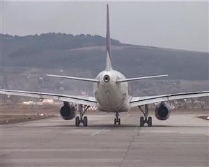 S-a sfârşit războiul. Aeroportul Cluj a învins ceaţa