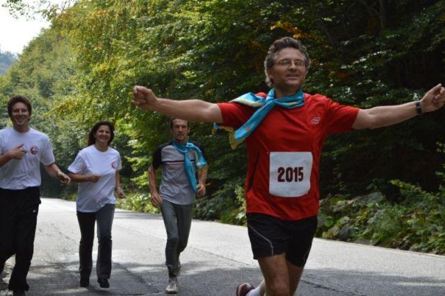 Maraton în memoria victimelor Revoluţiei: un bărbat va parcurge distanţa de la Cluj la Timişoara