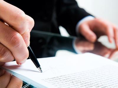 S-a luat de gât cu Ponta. O asociaţie din Cluj le cere rectorilor să dezaprobe OUG privind plagiatul