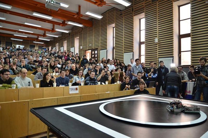 S-au lansat Premiile C.FAC, o acţiune de promovare a francofoniei în rândul liceenilor. Câştigătorii primesc 800 de euro