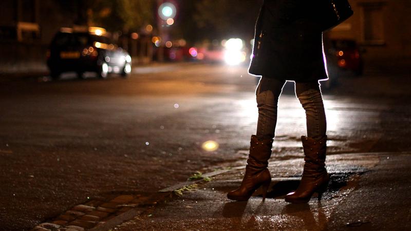 Caz controversat: prostituată de 15 ani violată de un bărbat aflat în arest la domiciliu