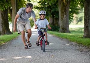 Micul biciclist se mută în subteran