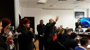 Scandal în Consiliul Judeţean. Primari PSD s-au revoltat împotriva situaţiei drumurilor judeţene VIDEO