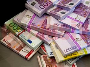 Iohannis, sfătuit de la Cluj să nu promulge legea finanţării partidelor