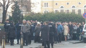 Sute de clujeni s-au închinat la moaştele Sfântului Nectarie, la Catedrala Mitropolitană