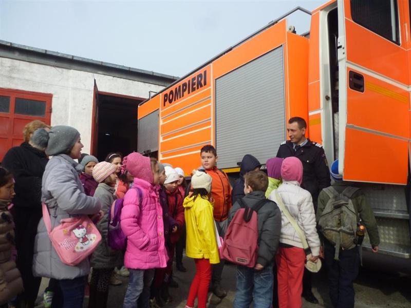 2.500 de copii au devenit, pentru o zi, pompieri GALERIE FOTO