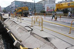 Podul Traian, nerefăcut la un an şi jumătate de la surpare. Două firme se bat pentru contract