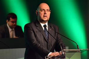 UDMR, ca o mănăstire de maici