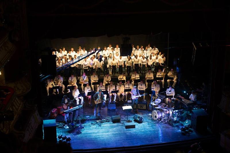 Byron concertează la Gala de deschidere Photo Romania Festival 2015