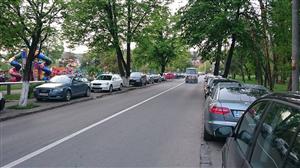 Stop parcărilor neregulamentare în zona Parcului Central! Ce propune un consilier local