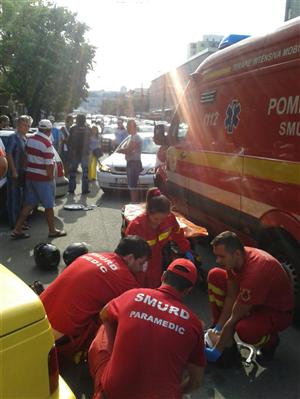 Alcoolul, viteza excesivă şi carosabilul umed, combinaţie nefastă: accident cu două victime